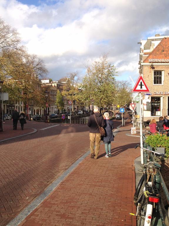 Blue Tulip Amsterdam Panzió Kültér fotó